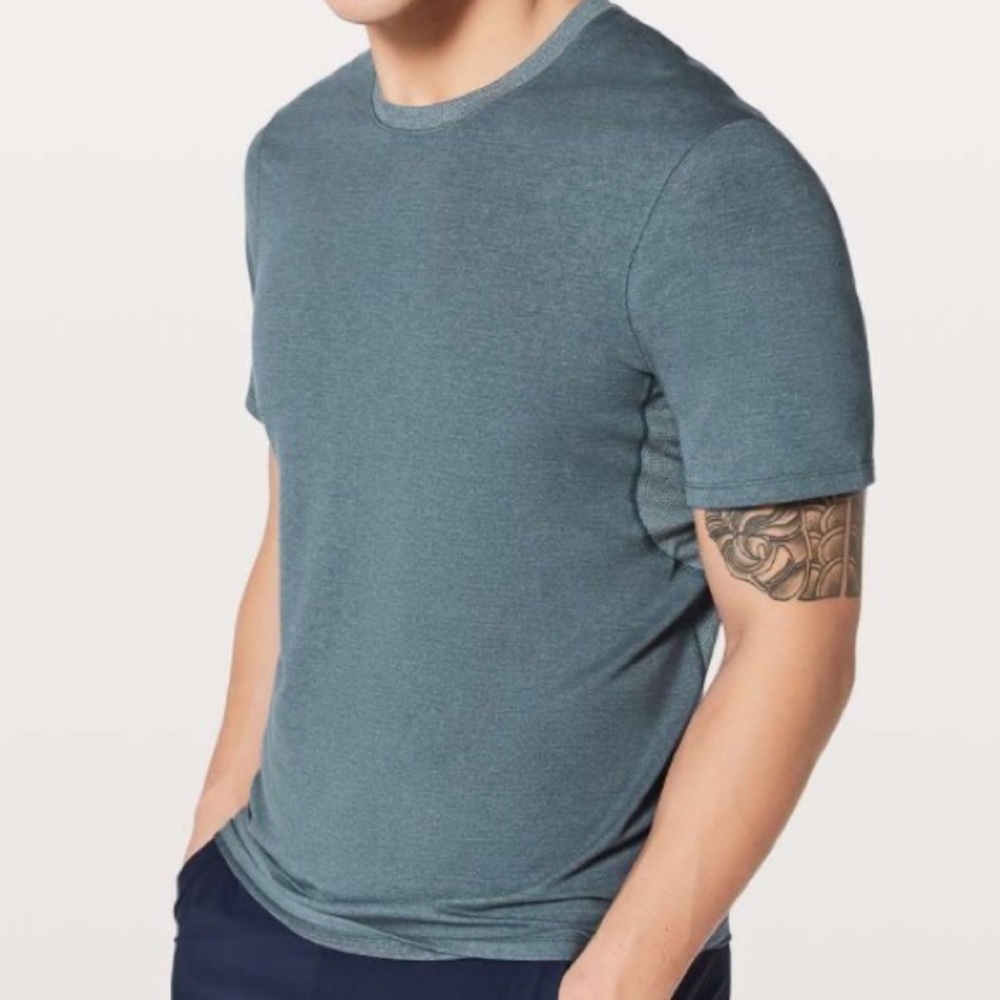 Lululemon Athletica Switch Up Short Sleeve Tee